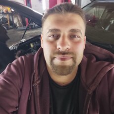 Виктор