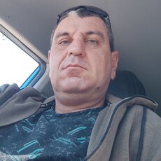 Артём