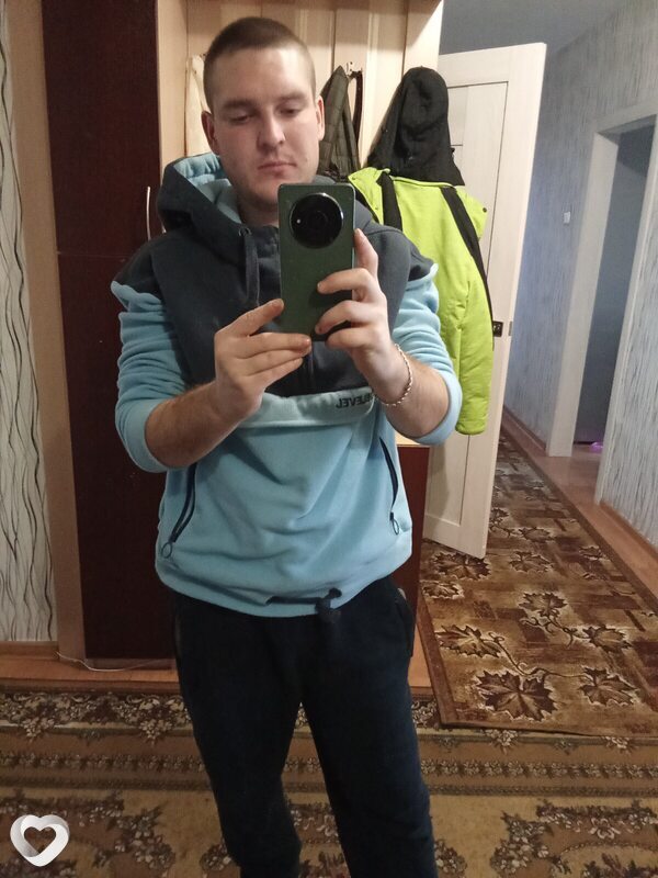 Артём