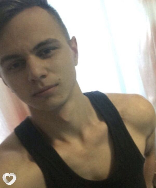 Артём