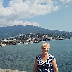 Валя