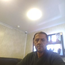 Валя