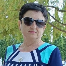 Аня