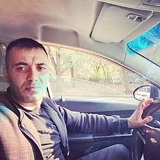 Артём
