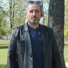 Артём