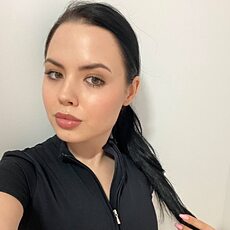 Оля