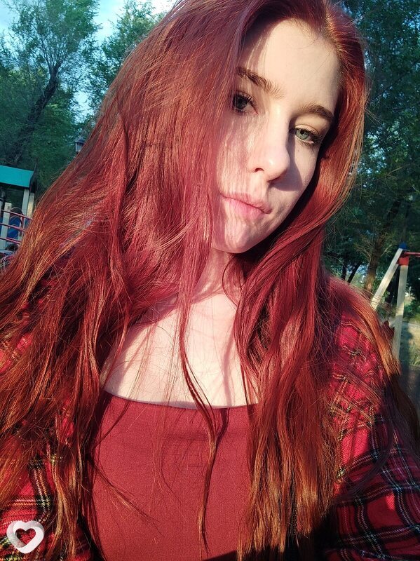 Оля