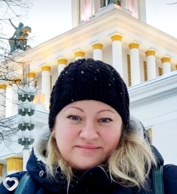 Оля