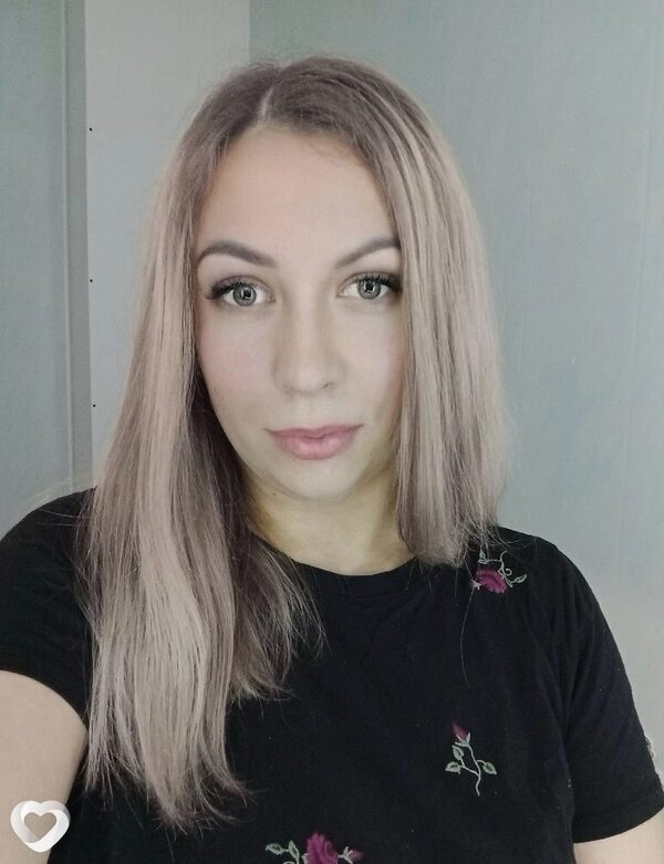 Аня