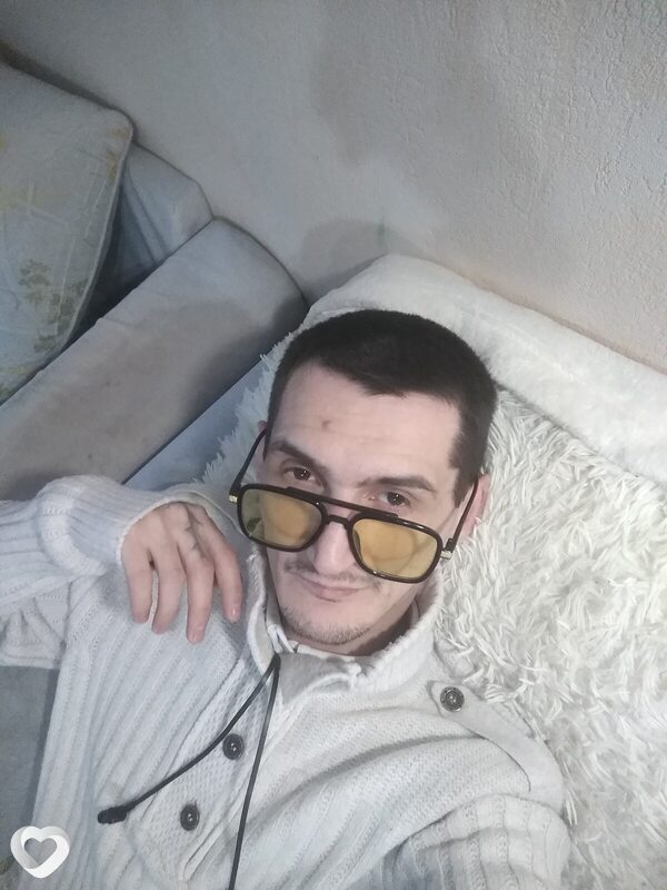 Валя