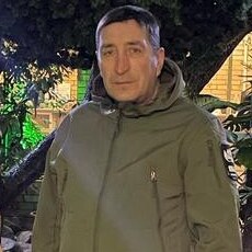 Артём