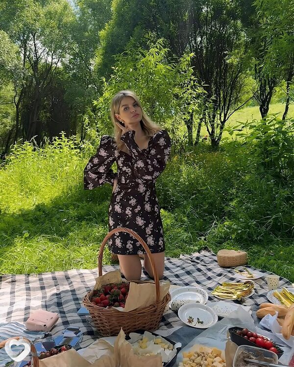 Ева