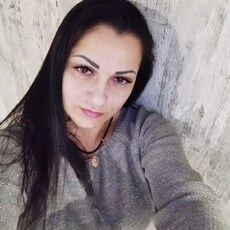 Оля