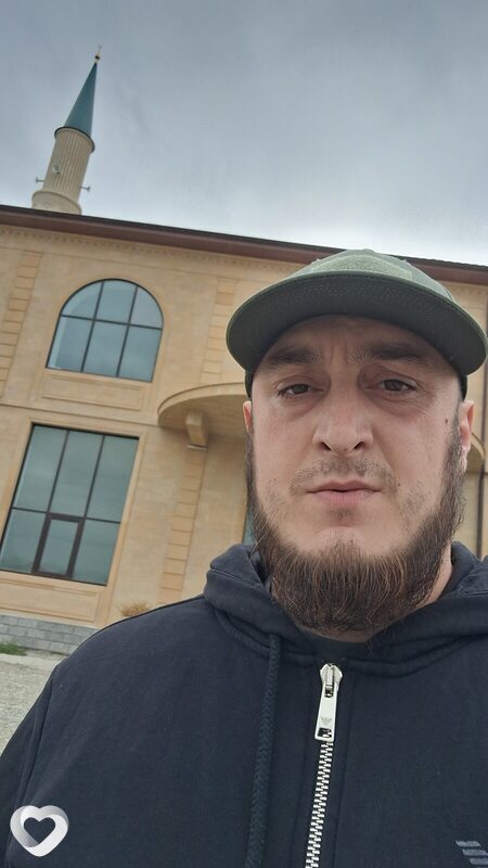 Артём