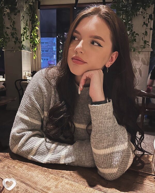 Аня