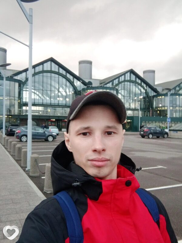 Толя