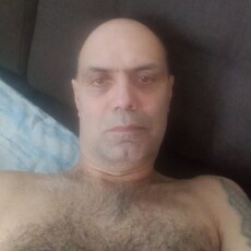 Артём