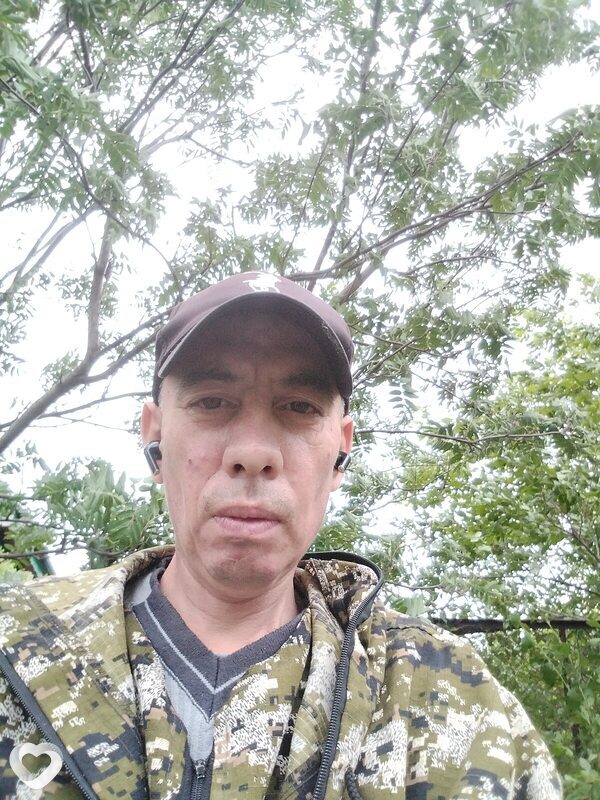 Толя