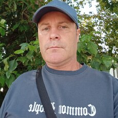 Артём