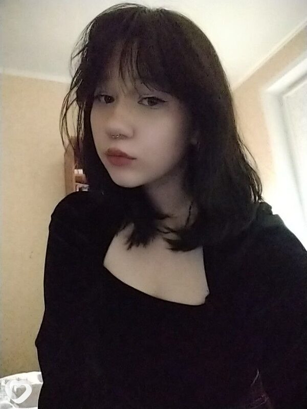Оля