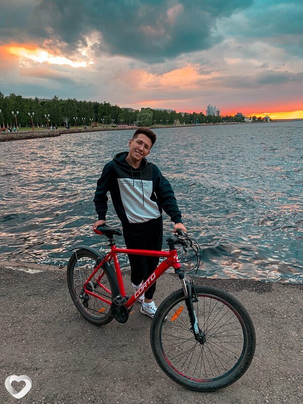 Максим