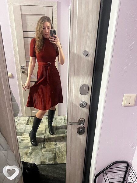 Оля