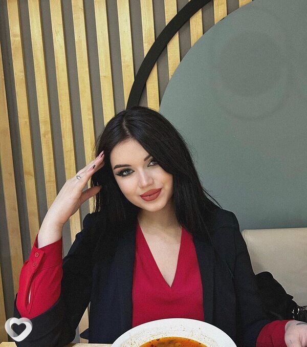 Аня