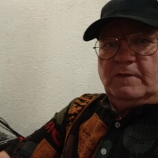 Артём