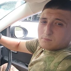 Артём