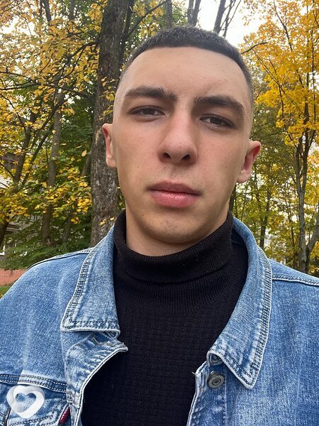 Денис
