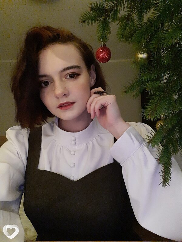 Оля