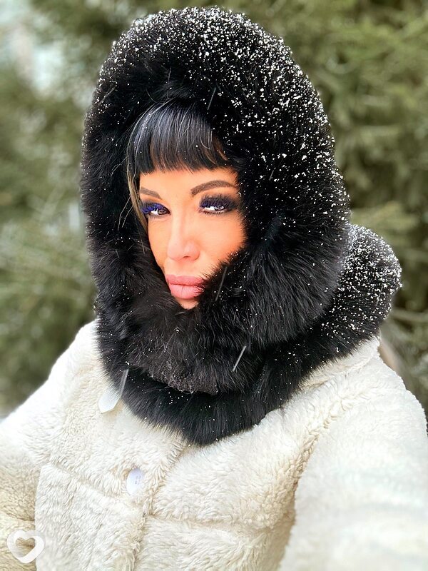 Полина