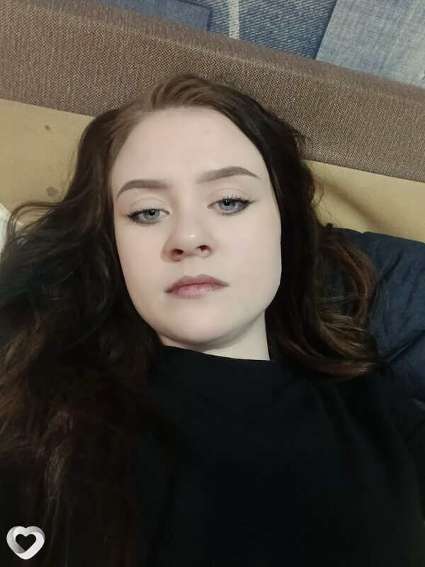 Оля