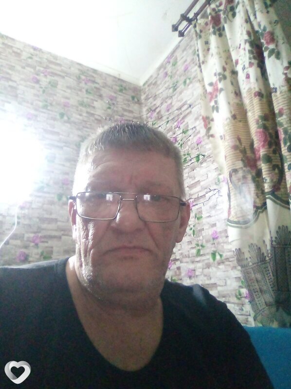 Артём