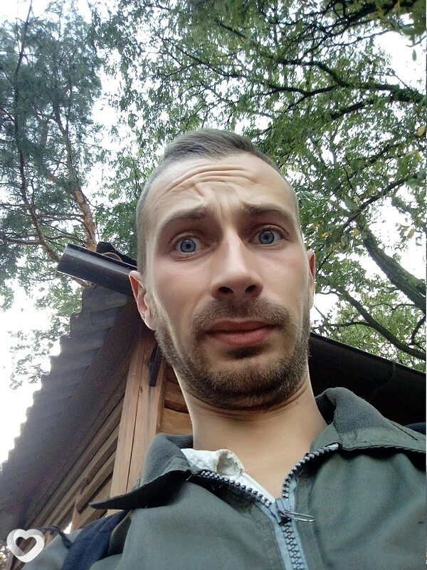 Толя