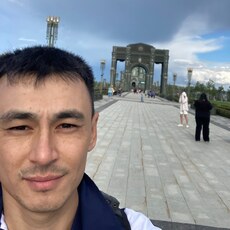 Геннадий