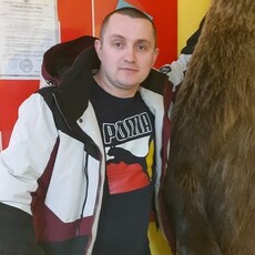 Артём