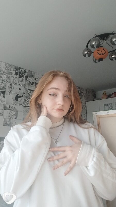 Оля