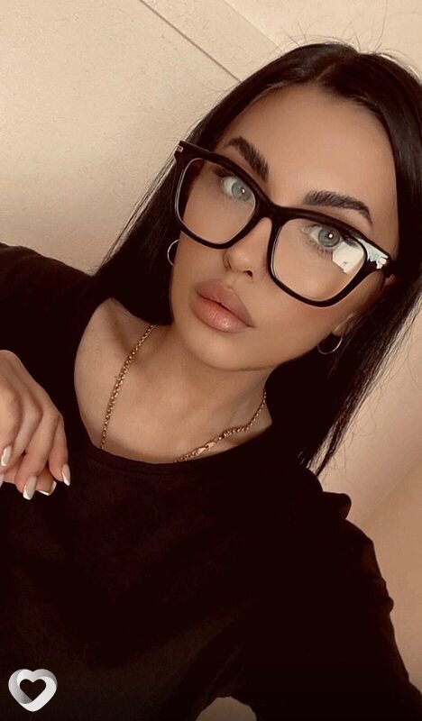 Аня