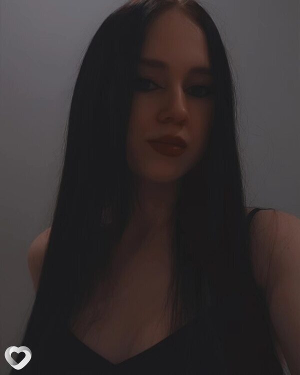 Оля