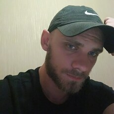 Артём
