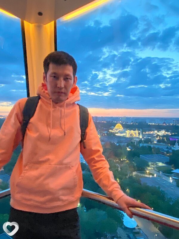 Виктор