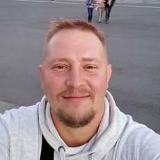 Артём