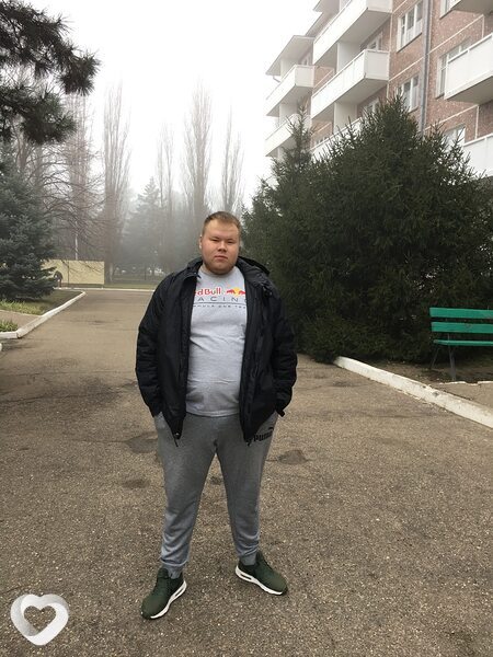 Артём