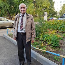 Максим