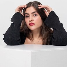 Полина