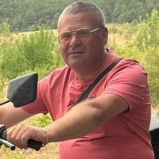Геннадий