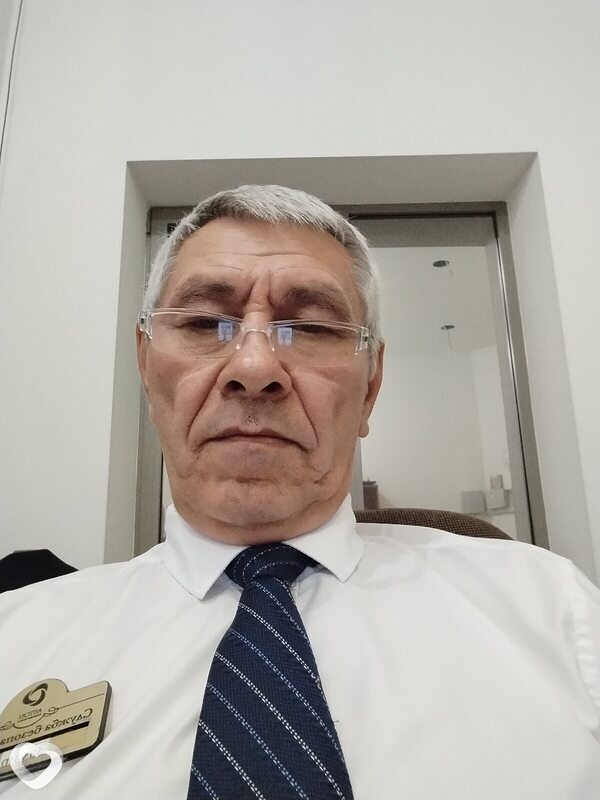Геннадий