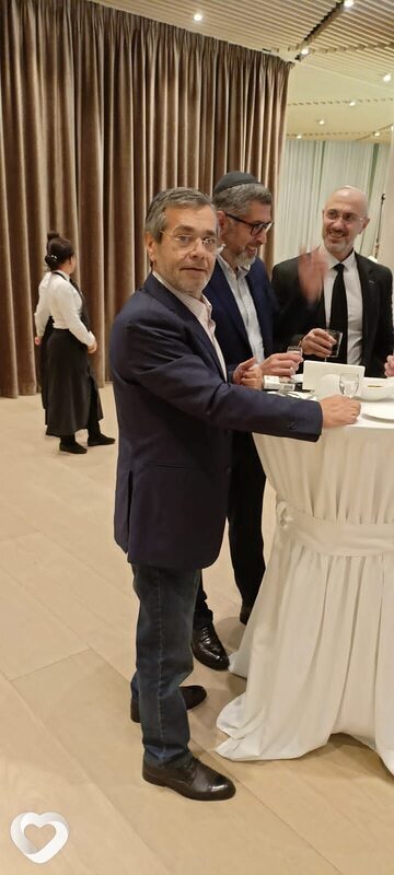 Лев