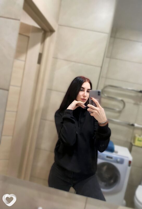 Оля
